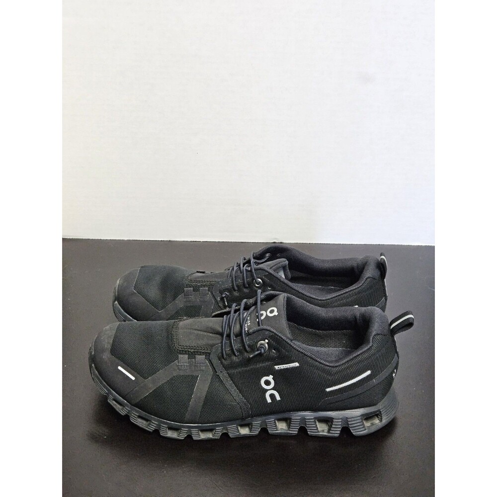 Size 8 - ON Cloud 5 Waterproof All Black